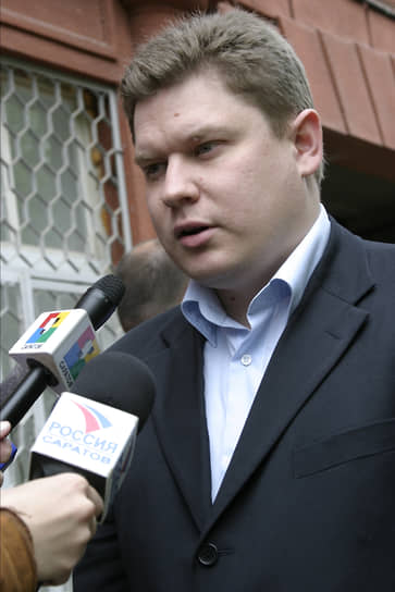 Прежде, чем возглавить РЭУ имени Плеханова, Иван Лобанов руководил саратовским исполкомом «Единой России», заседал в Госдуме, а также был заместителем руководителя Аппарата Правительства РФ