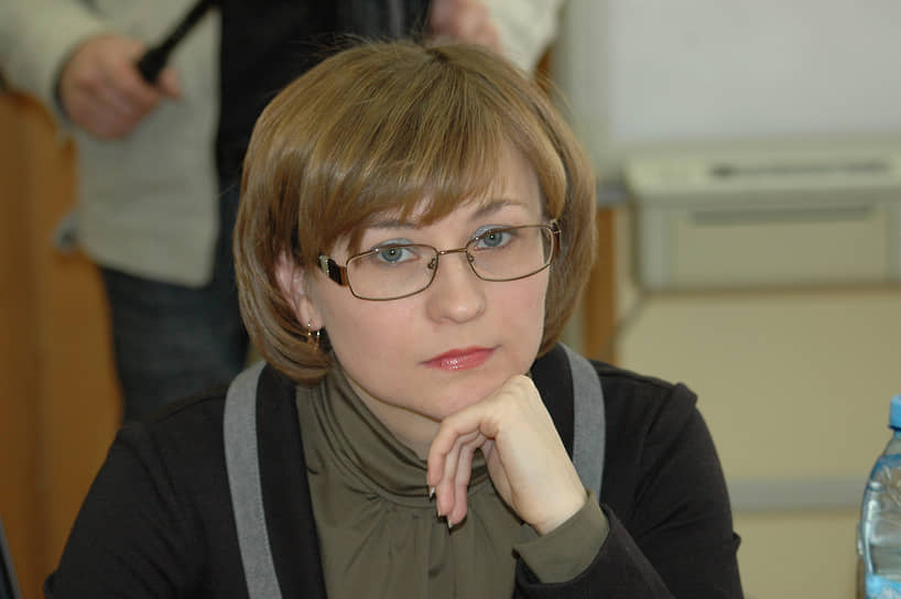Заместитель министра цифрового развития, связи и массовых коммуникаций Российской Федерации Людмила Бокова в 2011 году избралась в Госдуму, а с 2012 по 2017 представляла Саратовскую область в Совете Федерации