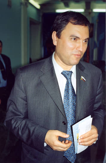 С февраля 2007 по октябрь 2010 года уроженец Саратовской области  Вячеслав Володин был заместителем председателя Государственной думы V созыва, а также секретарем президиума генсовета «Единой России»