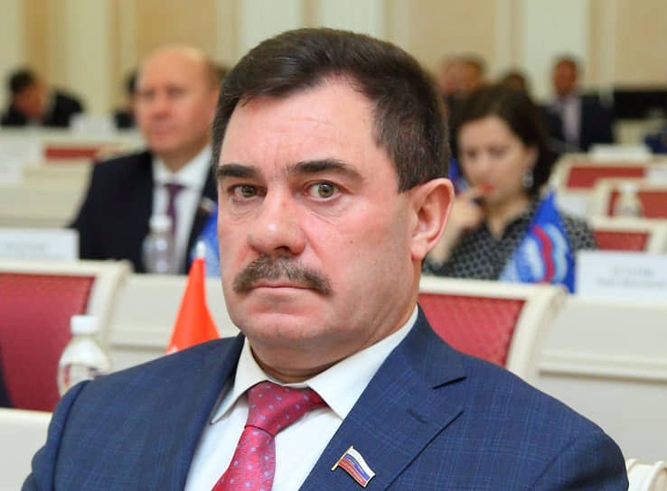 Сергей Ванюшин представляет избирателей Башмаковского, Белинского и Земетчинского районов в третьем по счету созыве
