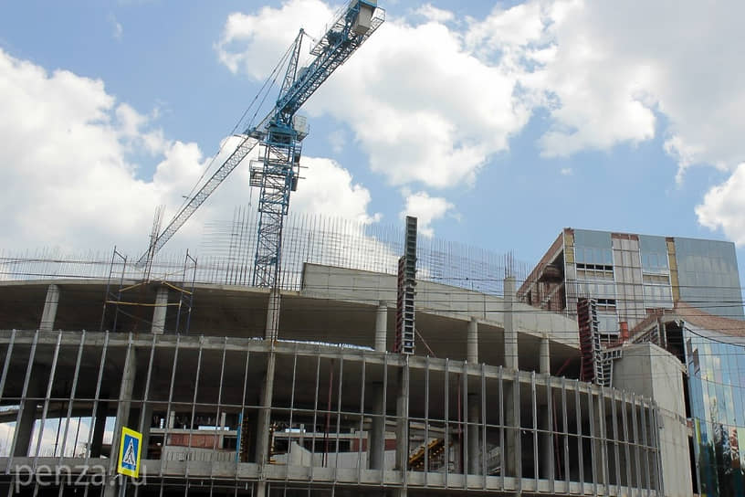 В рамках реконструкции пензенский цирк полностью снесли и теперь более десяти лет отстраиваю заново