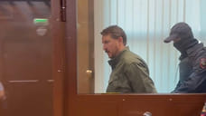 Суд продлил арест экс-мэру Сочи и его супруге до середины августа