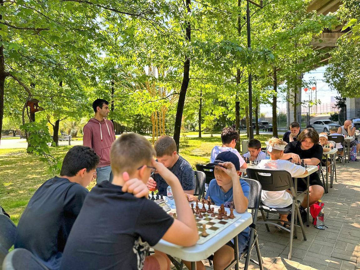 В Хостинском районе провели спортивную эстафету «Гордость России!» и шахматный турнир