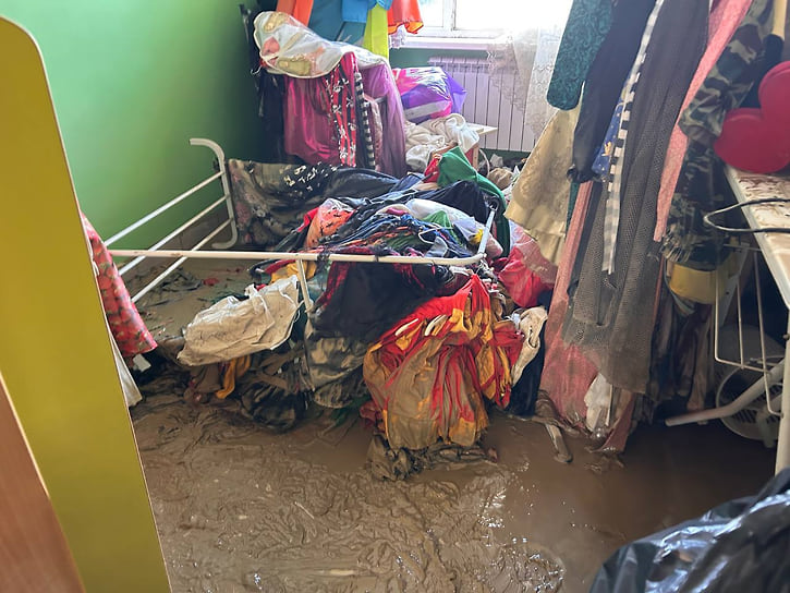 На помощь пострадавшим жителям направлены 144 человека и 41 единица техники