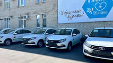 В медучреждения Ставропольского края передали 320 санитарных автомобилей