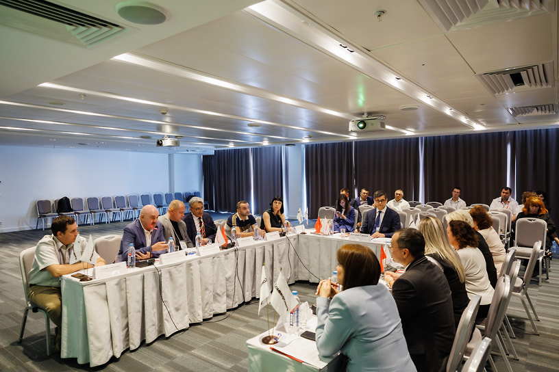 Также в рамках деловой программы выставки «Ъ-Кавказ» организовал и провел круглый стол «Перспективы агробизнеса в условиях новых вызовов»