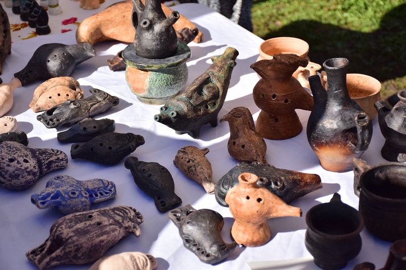 Гости могли не только насладиться концертом, но и, например, приобрести на память необычный музыкальный инструмент
