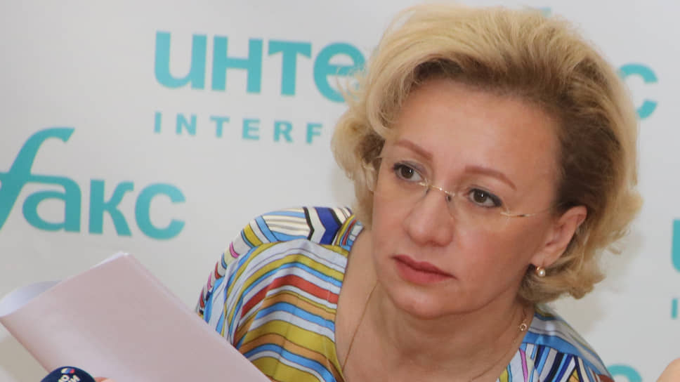 Илона Макаренко призвала на помощь админресурс