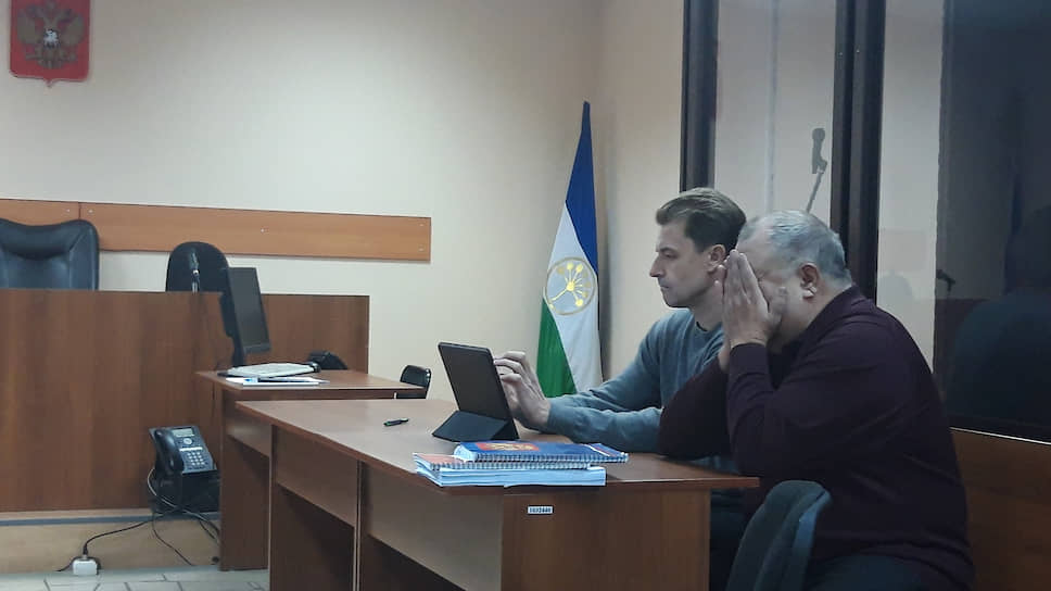 Адвокат Алексей Зеликман (справа) не видит доказательств вины Александра Филиппова (слева) в материалах уголовного дела