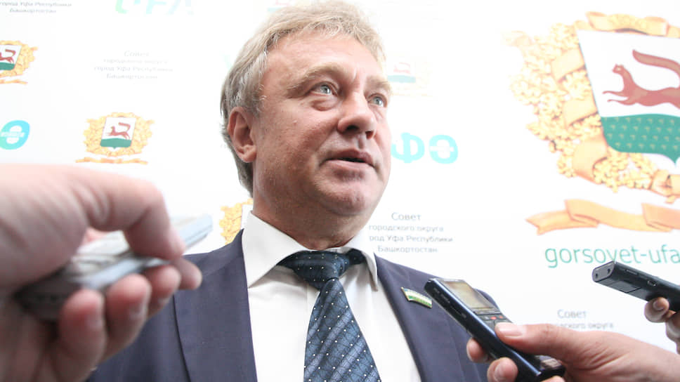 Валерий Трофимов призвал депутатов  «с энтузиазмом» работать со СМИ