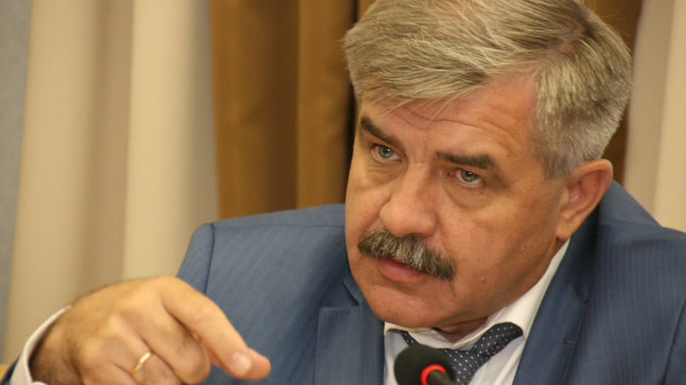 Михаил Закомалдин сообщил депутатам, что в 2021 году получил 5,8 тыс. жалоб от граждан