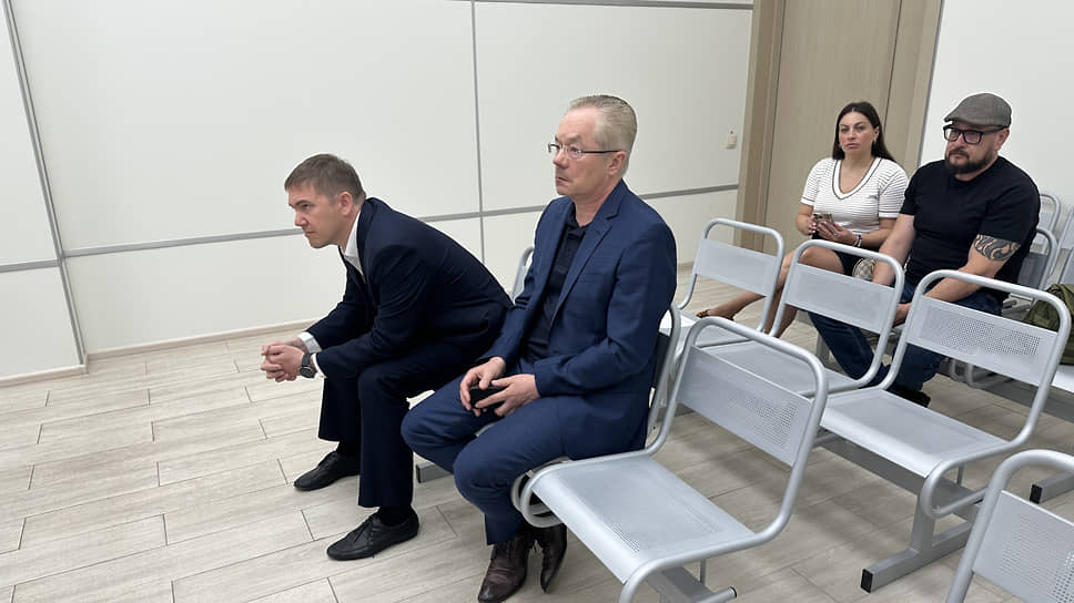 Руслан Гарипов и Александр Булушев в зале суда