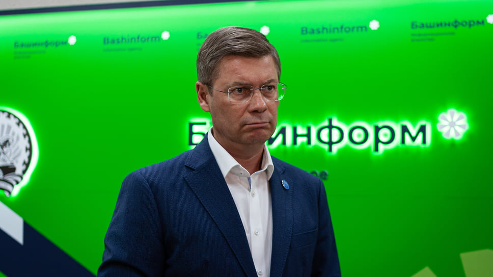 Вице-премьер — министр спорта Башкирии Руслан Хабибов на пресс-конференции в информагентстве «Башинформ»