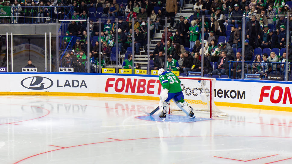 Вратарь Семен Вязовой отразил 31 бросок соперника