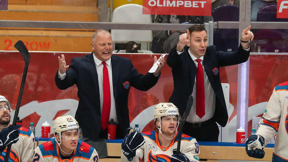 Главный тренер команды «Шанхайские драконы» Жерар Галлан (слева)