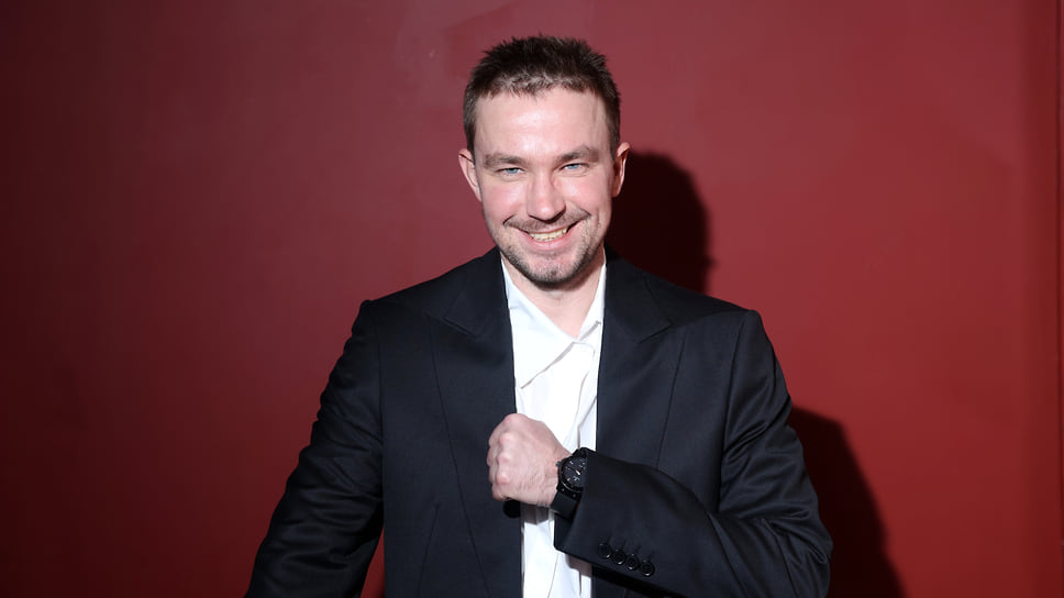 Актер Александр Петров
