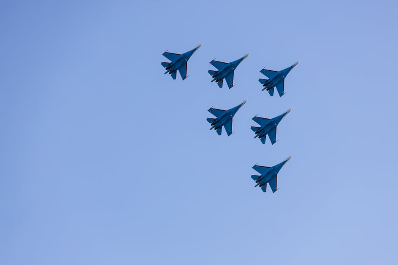 «Русские Витязи» – единственные в мире, кто выполняют групповой пилотаж на тяжелых истребителях