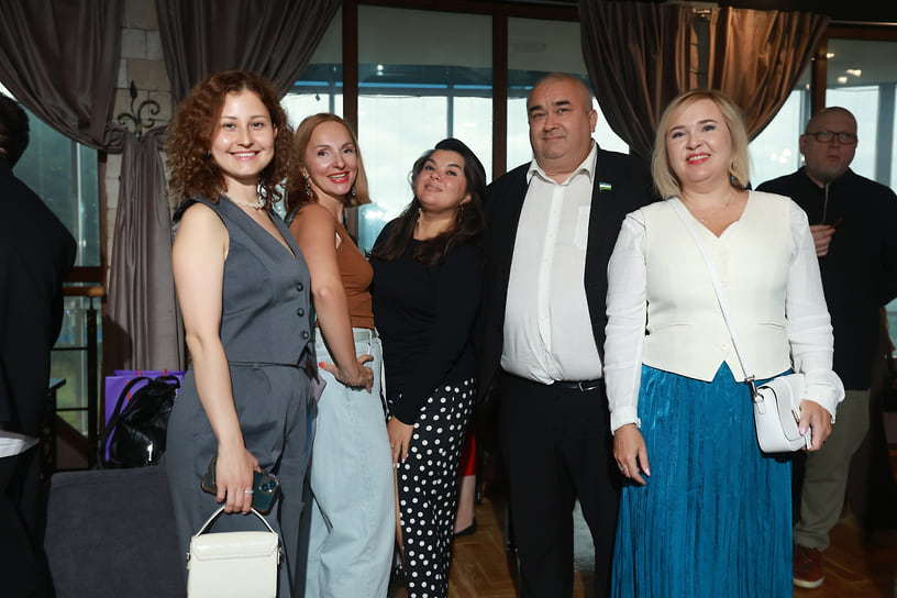 На мероприятии собрались не только пиарщики, но и представители власти. Например, депутат Курултая республики Шамиль Валеев