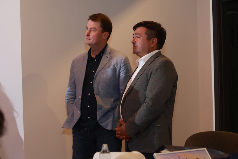 Главный редактор ИА «Башинформ» Руслан Шарафутдинов и директор Научно-производственного центра по охране и использованию недвижимых объектов культурного наследия Башкирии Данир Гайнуллин