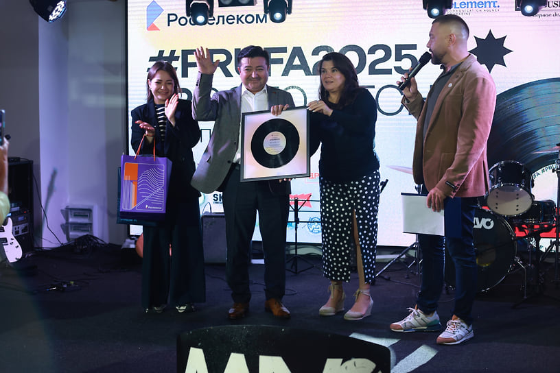 Директор Научно-производственного центра по охране и использованию недвижимых объектов культурного наследия Башкирии Данир Гайнуллин получил диплом в номинации «Признание года» — пещера Шульган-Таш внесена в список всемирного наследия ЮНЕСКО