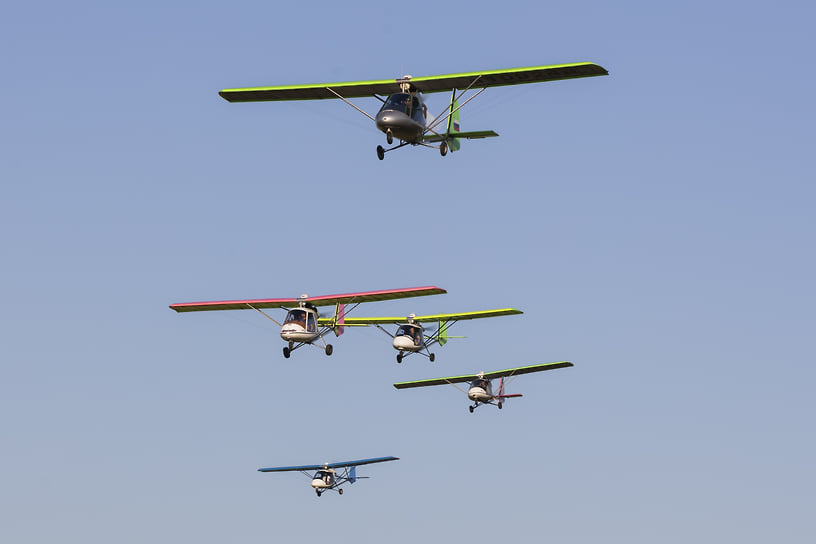 Зрителям продемонстрировали полеты на самолетах