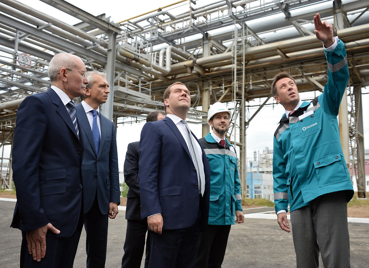 В 2013 году на «ПОЛИЭФ» приезжал премьер-министр России Дмитрий Медведев