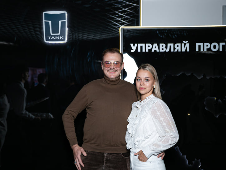 Адвокат Роман Петров с супругой