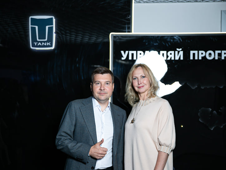 Генеральный директор и главный редактор РБК Уфа Равиль Ватолин и директор по рекламе РБК Уфа Анна Малкова