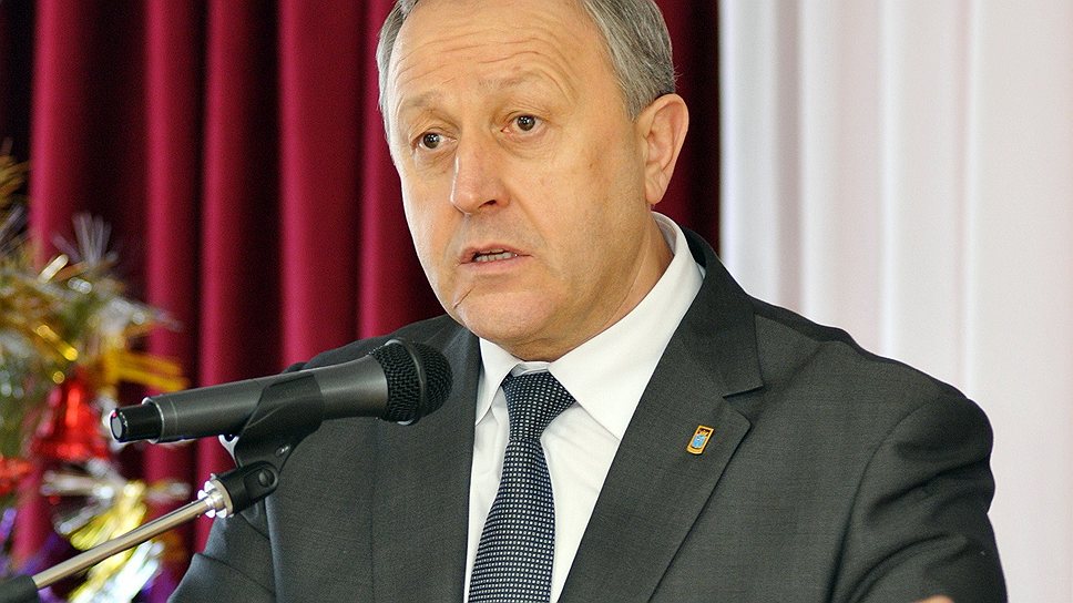 Отчитываясь перед депутатами, Валерий Радаев свалил все нынешние проблемы области на предыдущее правительство 