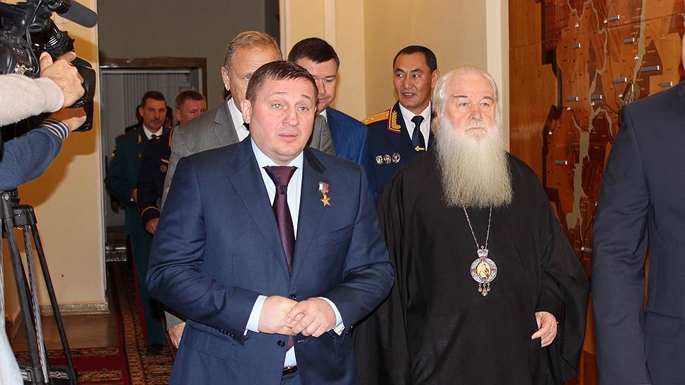 Герой России Андрей Бочаров не обошелся без благословения митрополита Германа