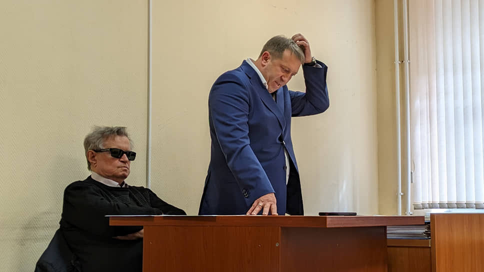 Роман Жогов (справа) вину не признает
