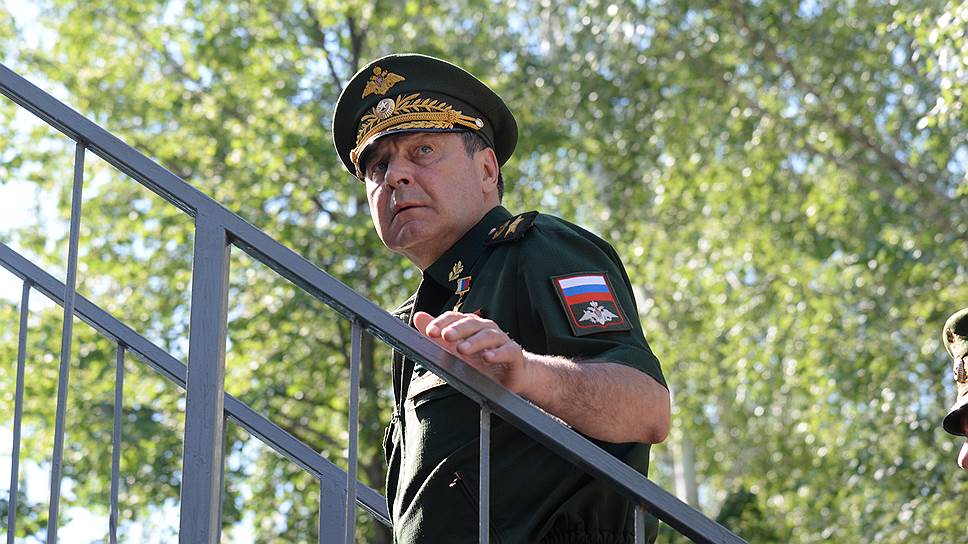 На открытие конкурса прилетел и замминистра обороны РФ Дмитрий Булгаков