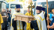 В Никольском храме Воронежа установили ковчег с привезенными из Европы святынями
