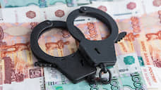 Орловских полицейского и чиновника обвиняют в хищении 5 млн рублей у Альфа-банка