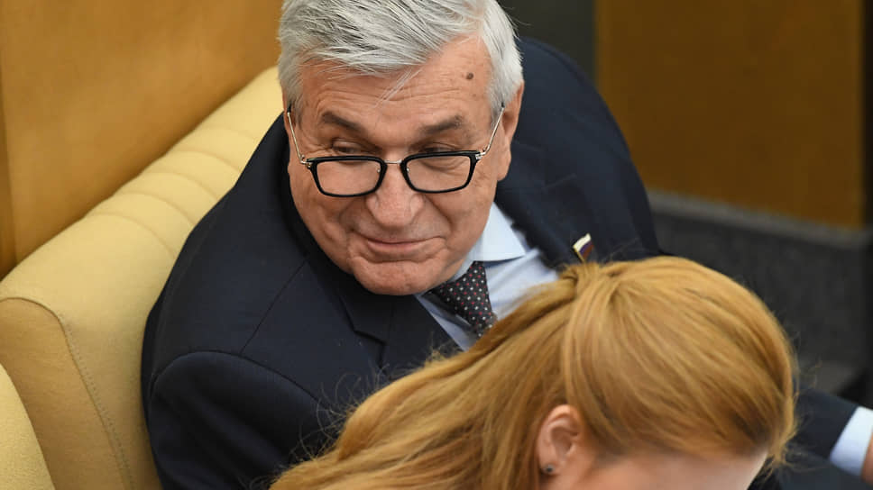 Михаил Тарасенко и член комитета Госдумы по международным делам Мария Бутина