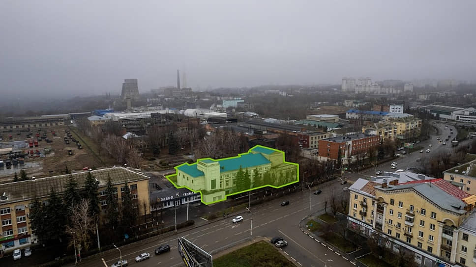 Выставленное на продажу здание