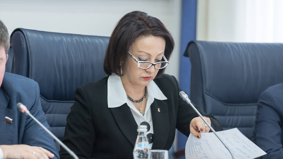 Марина Плиева в гордуме Воронежа