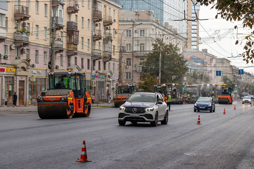 В власти уже несколько раз принуждали подрядчиков за свой счет перекладывать участки асфальта, по которым возникали претензии к качеству