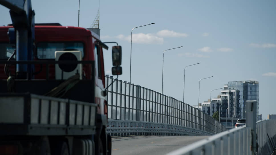 Фото с места реконструкции Остужевской развязки