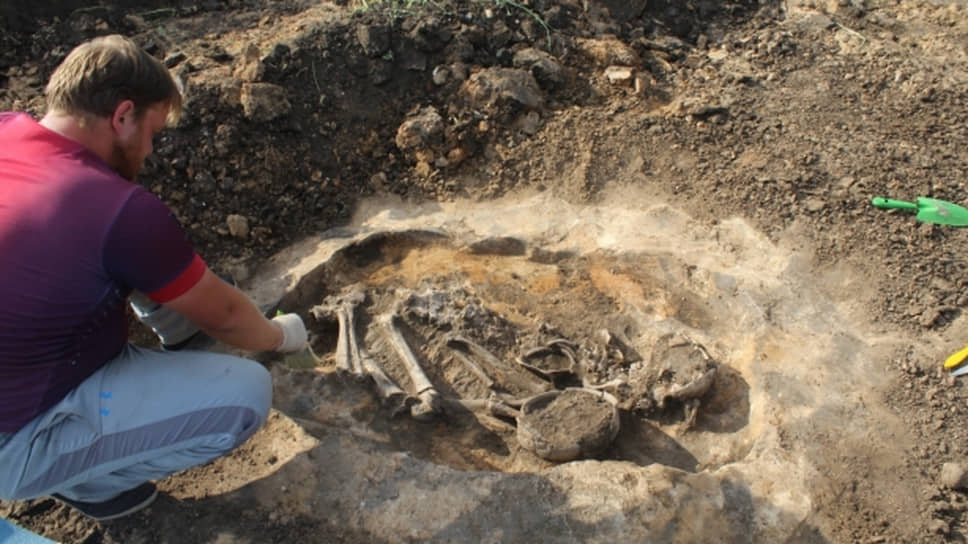 Погребение времен бронзового века в Новохоперском районе Воронежской области