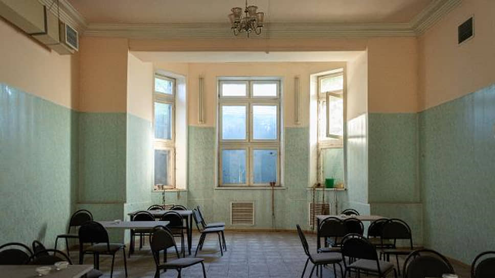 Интерьер выставленной на продажу столовой