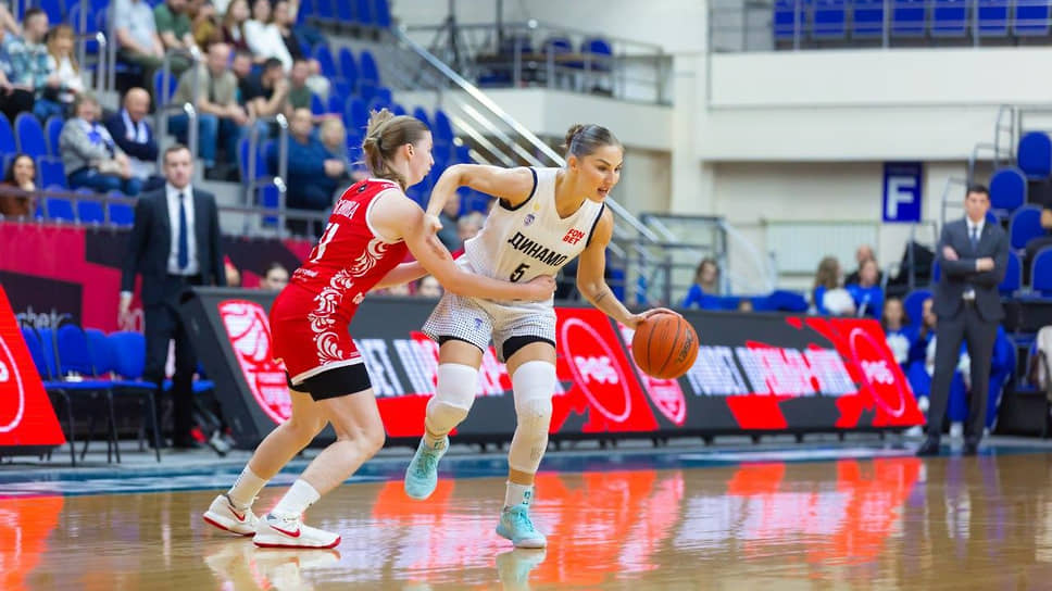 Фото с матча «Динамо-Курск» против «МБА-МГУСиТ»