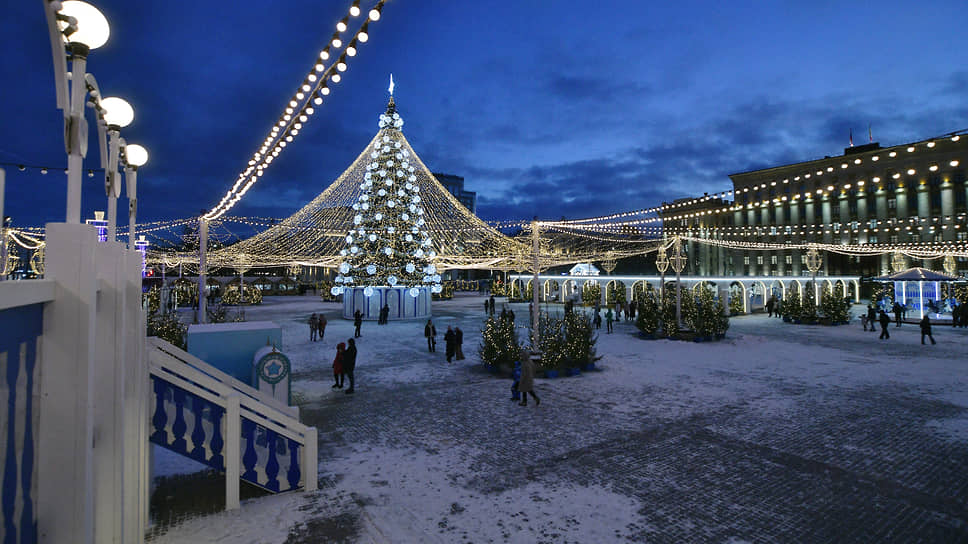 Площадь Ленина в декабре 2023 года