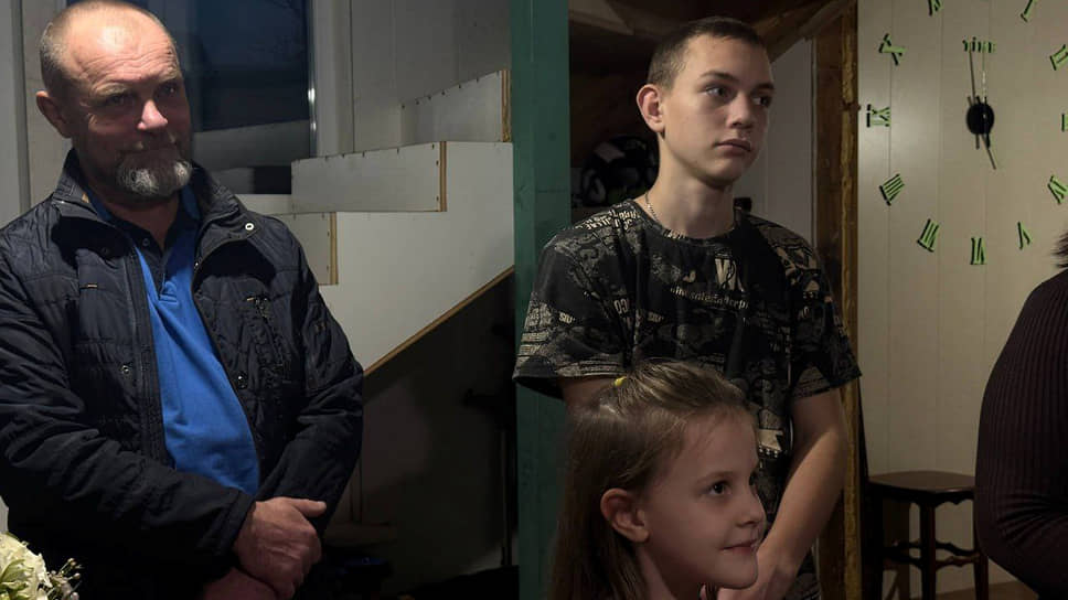 Белгородской семье с шестью детьми передали генератор из Воронежской области