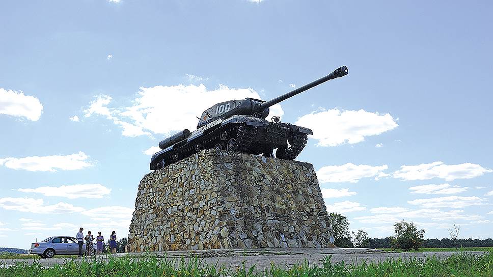 Памятник танкистам 19-го танкового корпуса, Поныровский район