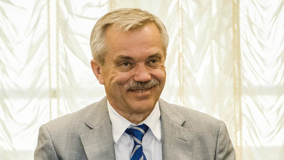 А вот глава Белгородской области Евгений Савченко в преддверии праздника принял участие в XI съезде Совета муниципальных образований региона. Впрочем, на нем губернатор говорил о задачах, которые не решить без участия женщин Белгородчины. «Мы имеем прочный социально-экономический фундамент для дальнейшего движения вперед, решения новых задач, поставленных президентом. Уверен, что мы, белгородцы, должны незамедлительно, активно и солидарно включиться в объявленный главой государства мощный созидательный динамичный процесс преобразования, с высокой скоростью стремиться к новым вершинам повышения качества жизни. Для этого у нас с вами есть все ресурсы», - уверен господин Савченко.