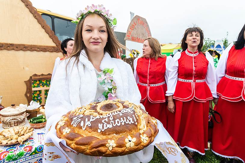 Фестиваль &quot;Цветущая яблоня&quot;.