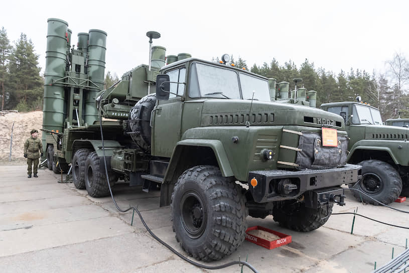 Параллельно с модернизацией техники военнослужащие полка прошли переобучение. Отработать практические навыки они смогут в ходе учений с боевой стрельбой на полигоне Ашулук, которые должны пройти в сентябре 2020 года