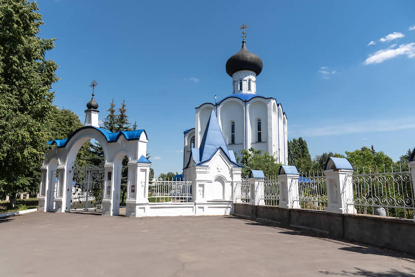 Церковь иконы Божией Матери &quot;Взыскание погибших&quot; в поселке 1–го отделения совхоза «Масловский».