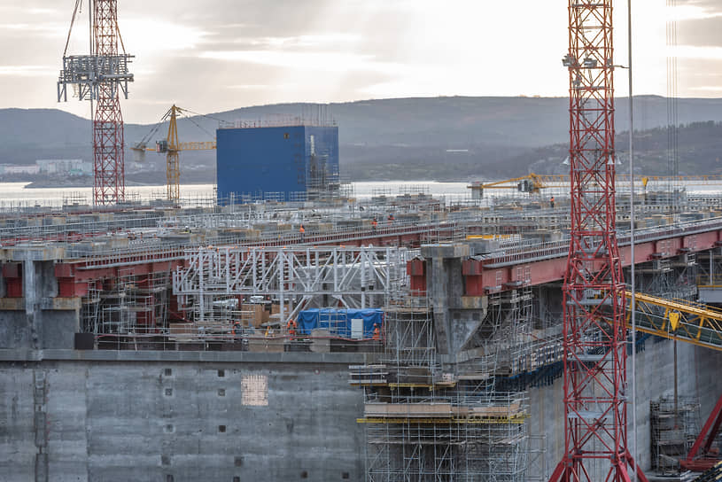 Это единственный в мире комплекс по серийной сборке линий сжижения газа на основаниях гравитационного типа (ОГТ). На его площадке осуществляются строительство ОГТ, интеграция СПГ-оборудования, производство крупногабаритных модулей и установка линий сжижения газа на ОГТ.